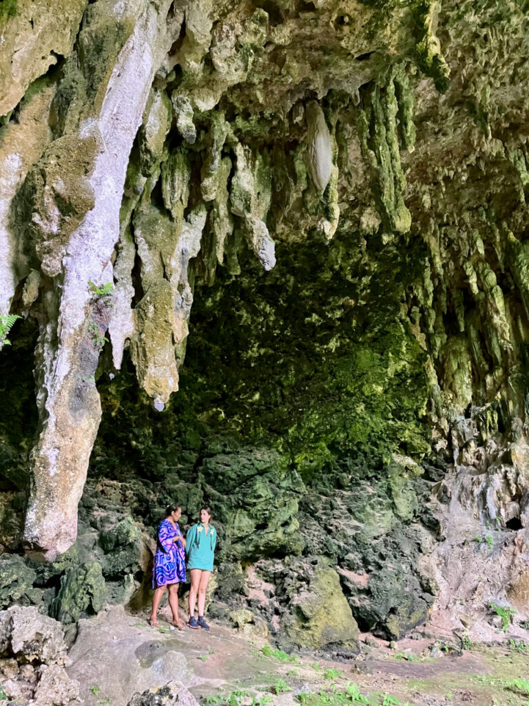 Grotte de Rurutu
